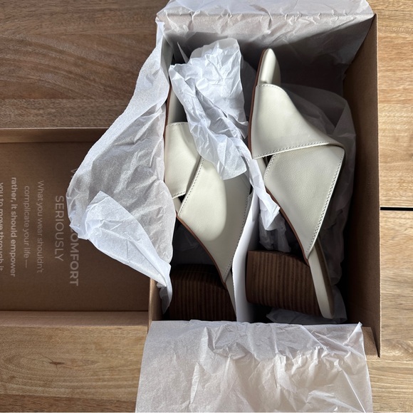 New in Box Seychelles Block Heels - Picture 7 of 7